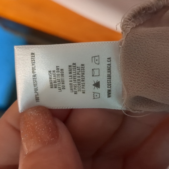 Costa Blanca* short sleeve chiffon crop top type blouse. - Picture 7 of 10